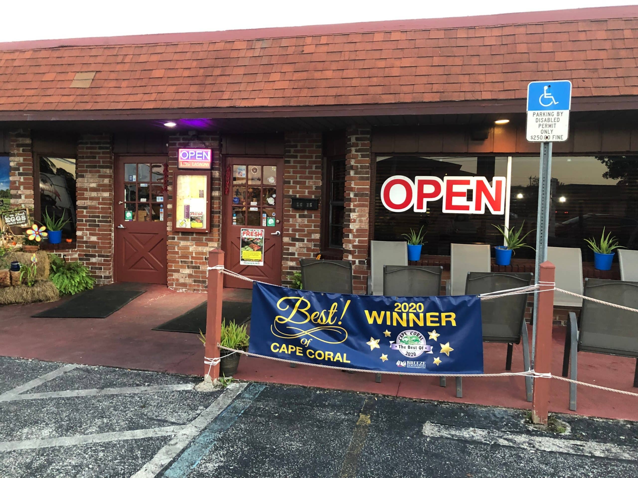 Maria's Pizzeria & Restaurant